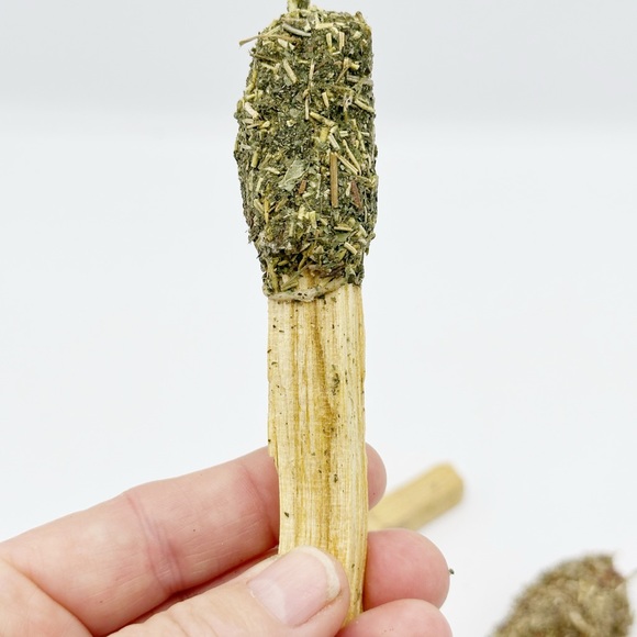 Palo Santo smudge pops for cleansing and intention setting - Picture 5 of 13